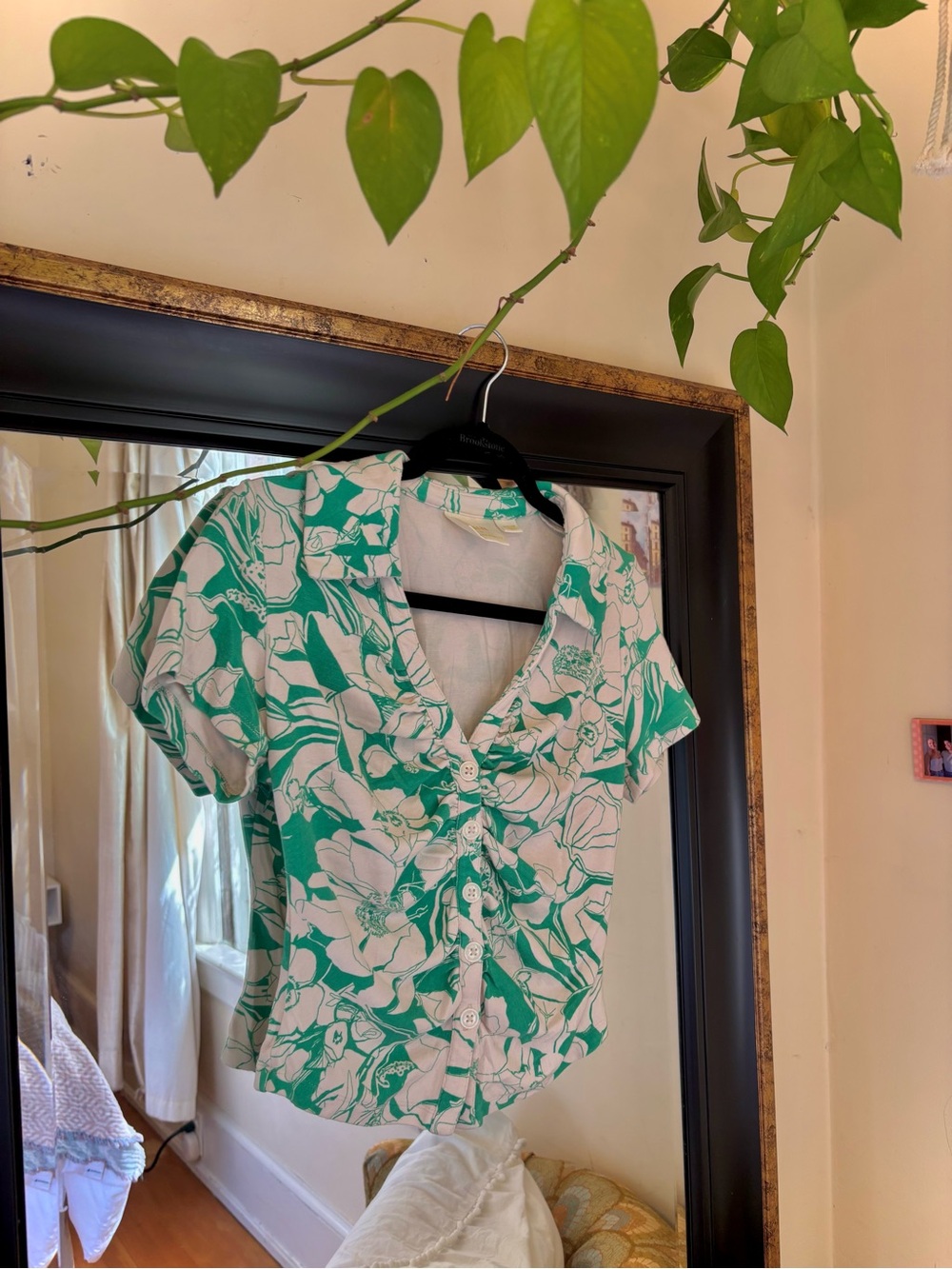 Anthropologie Green & White Floral Ruched Button-Front Blouse